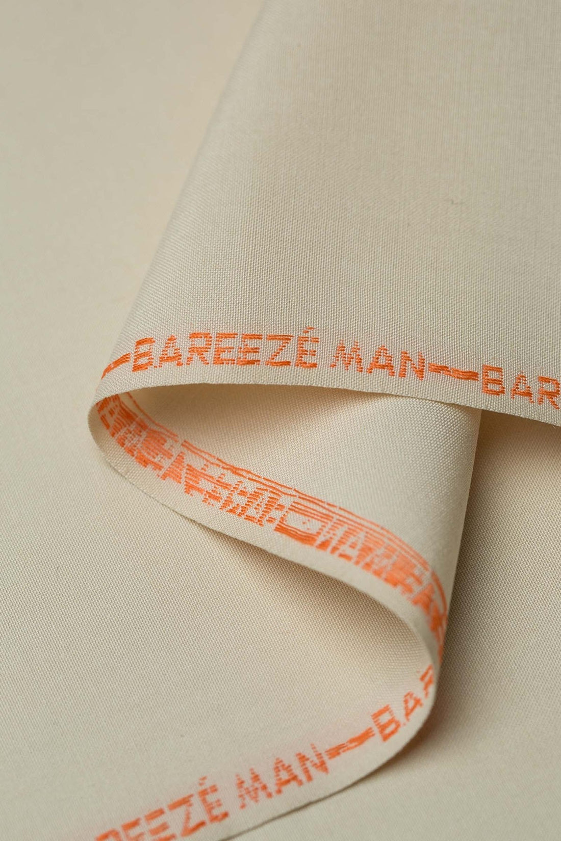 BOSKI  UNSTITCHED OFF WHITE