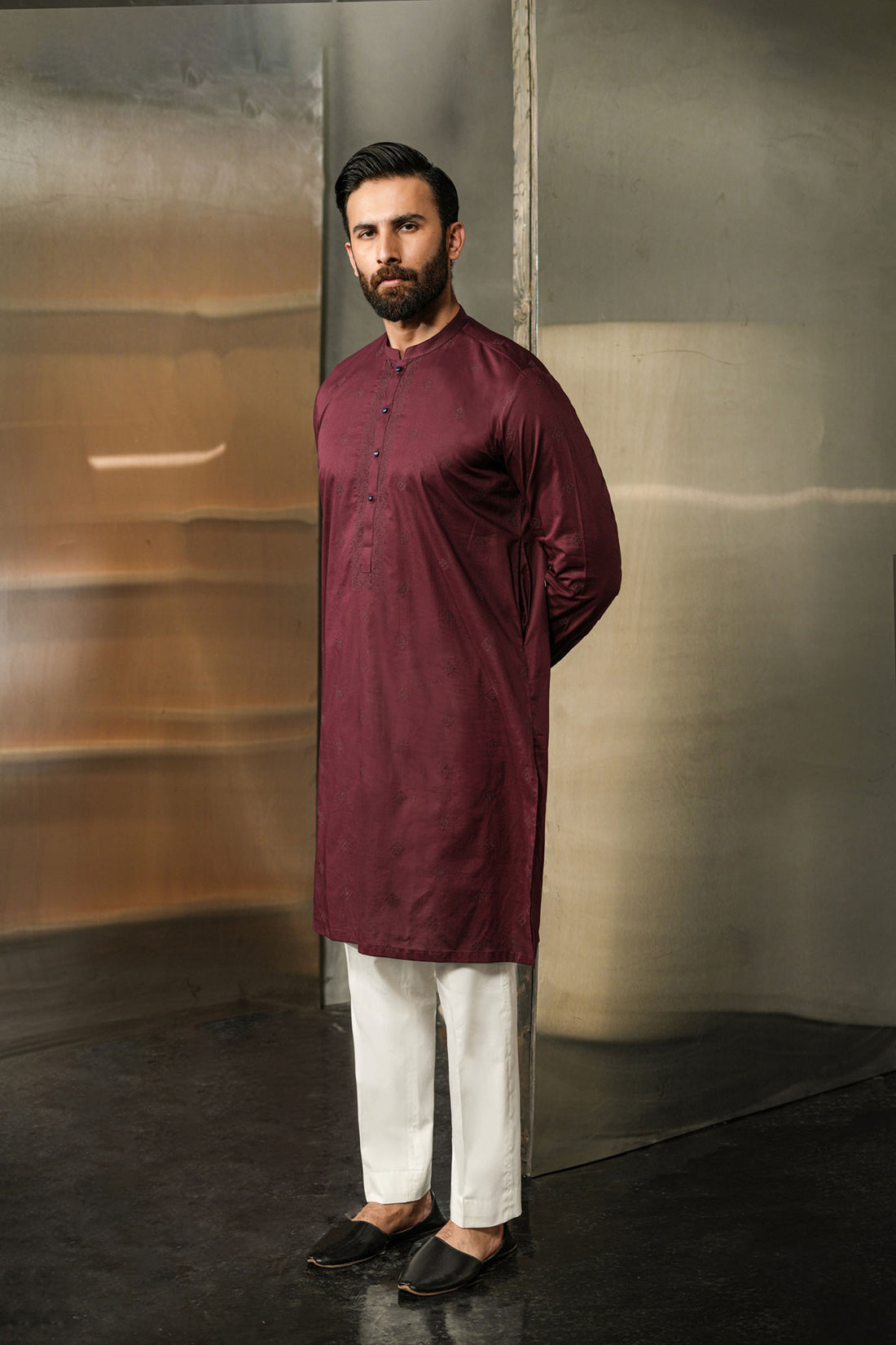 EMBROIDERED-KURTA-MAROON