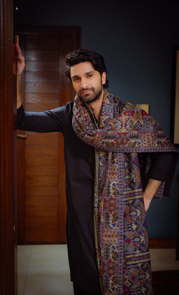 Pashmina vs Yak Shawls: Which One Should You Choose?