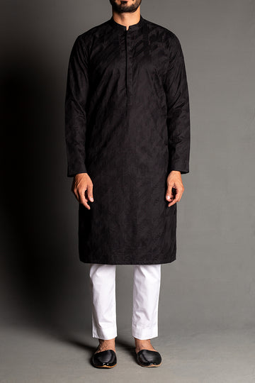 EMBROIDERED-KURTA-BLACK