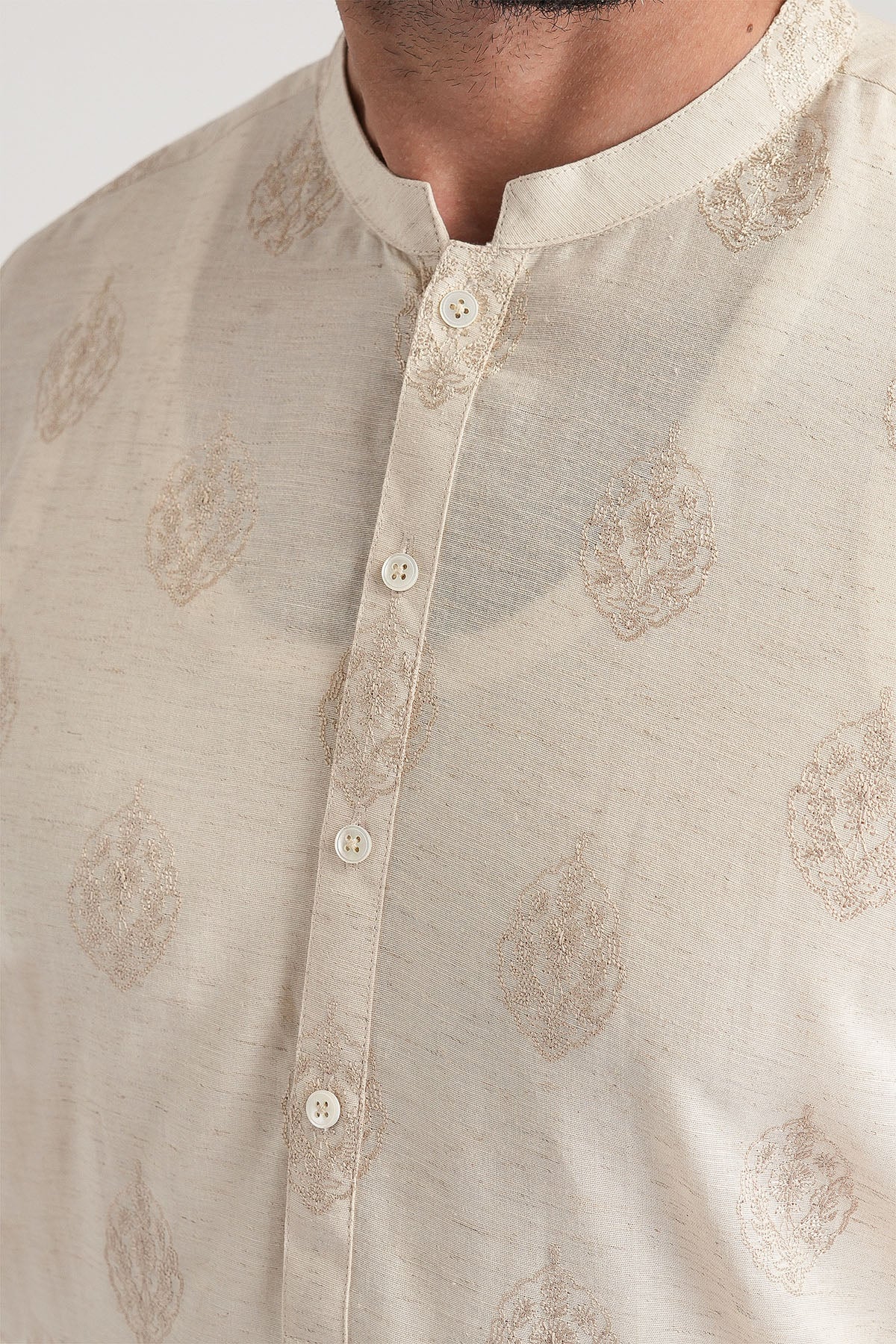 EMBROIDERED-KURTA-O-WHITE