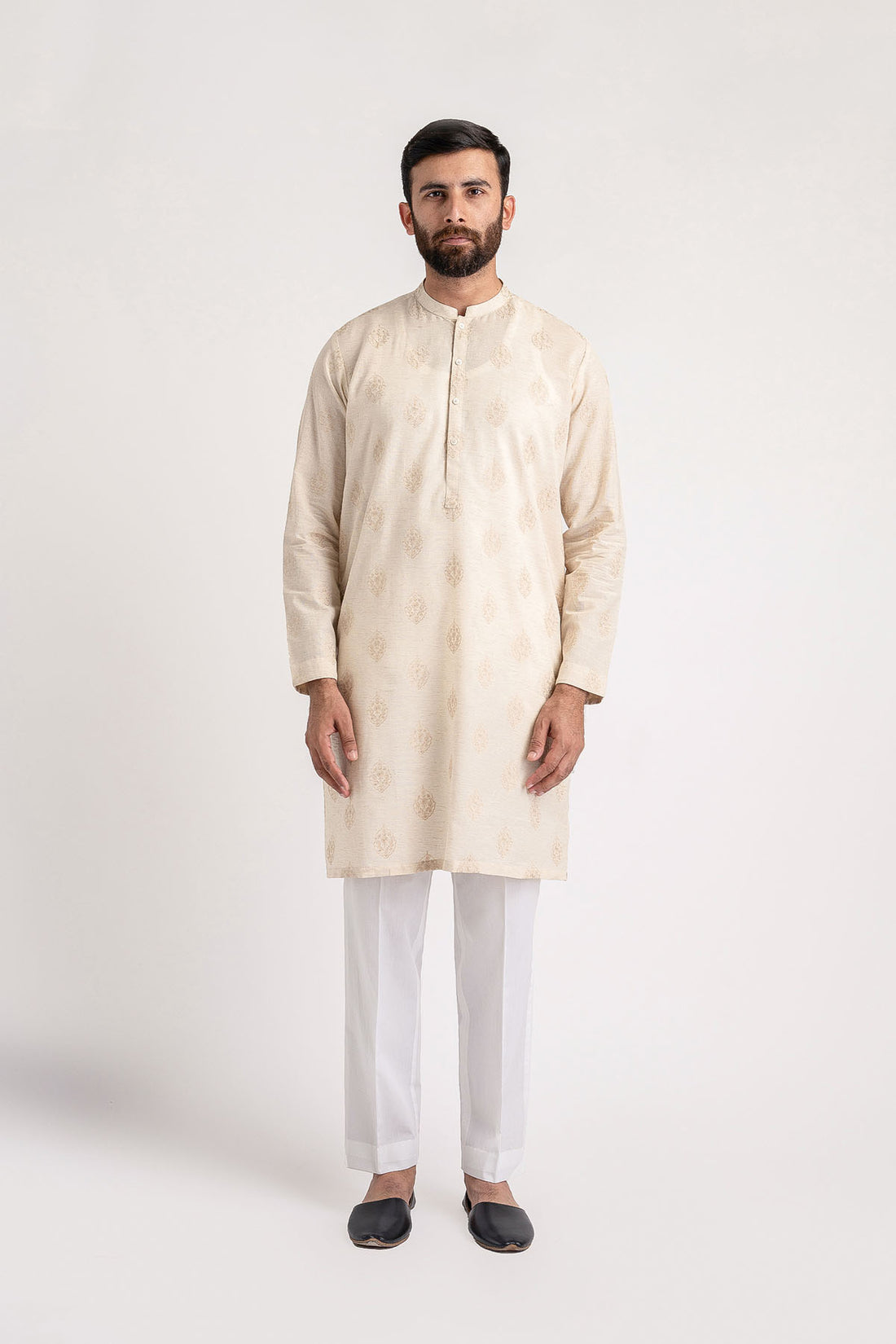 EMBROIDERED-KURTA-O-WHITE