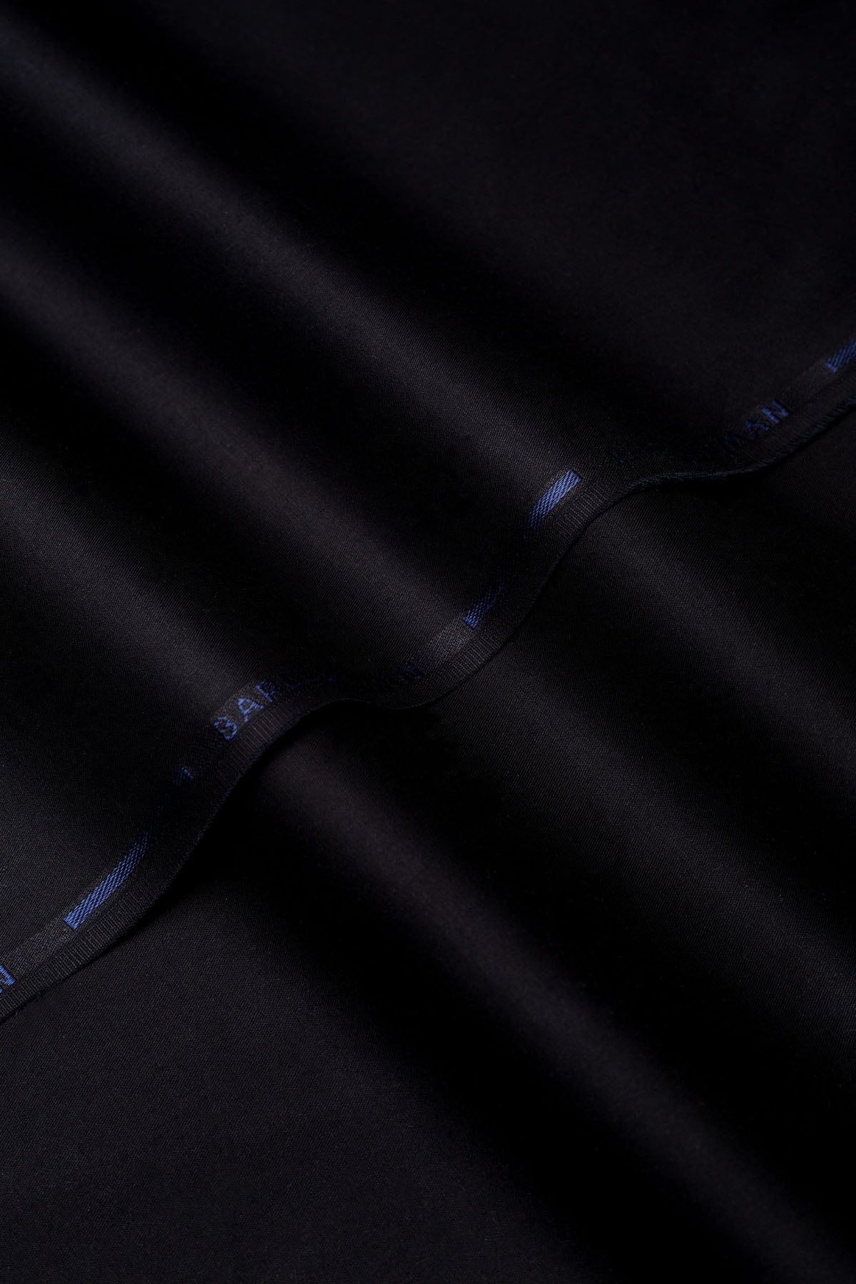 SPUN-SILVER-EGYPTIAN-BMUS2554A-BLACK
