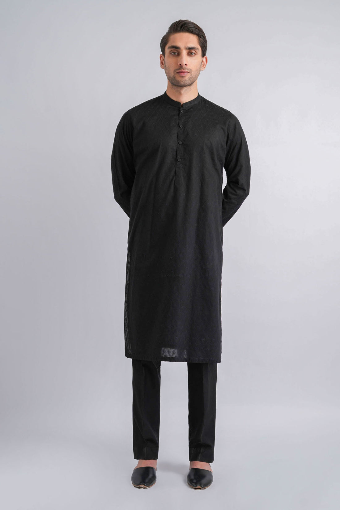 EMBROIDERED-KURTA-BLACK