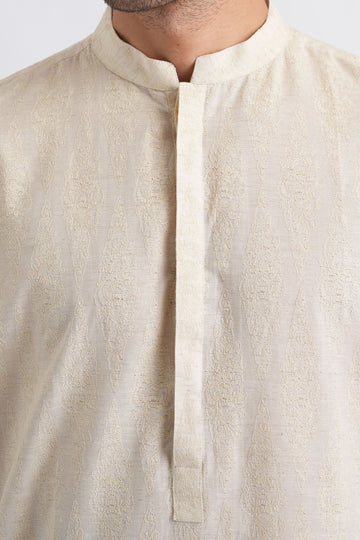EMBROIDERED-KURTA-O-WHITE