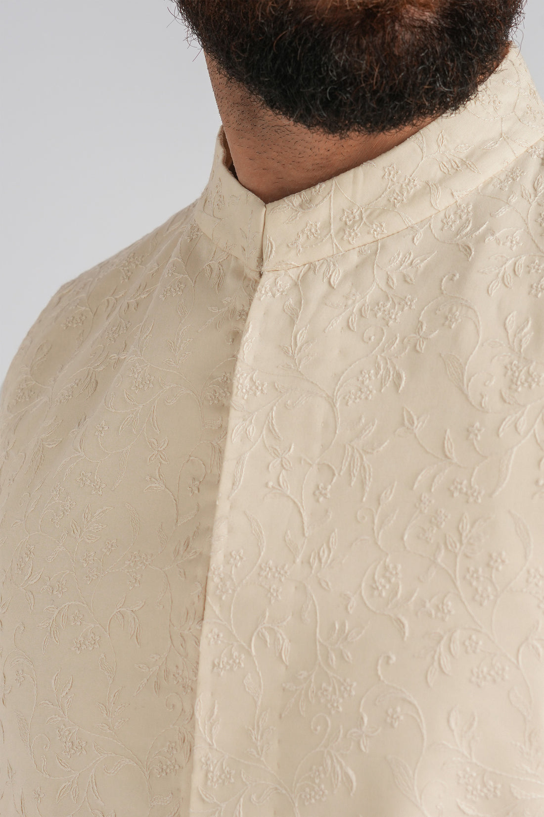 EMBROIDERED-WAISTCOAT-O-WHITE