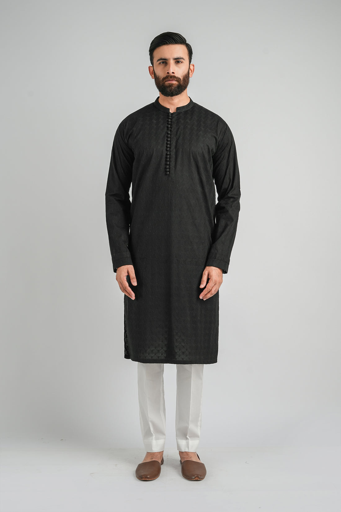 EMBROIDERED-KURTA-BLACK EMBROIDERED KURTA