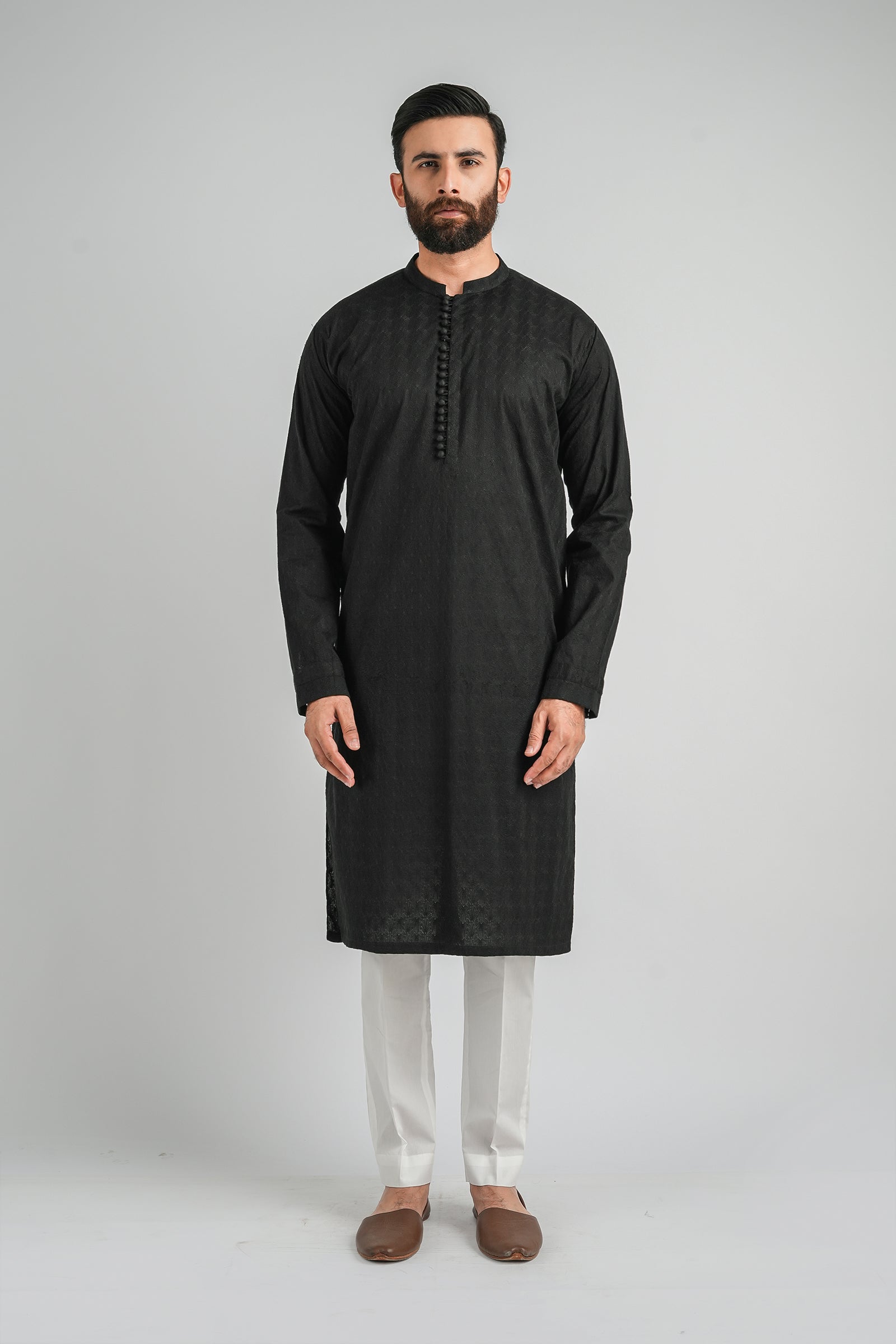 EMBROIDERED-KURTA-BLACK EMBROIDERED KURTA