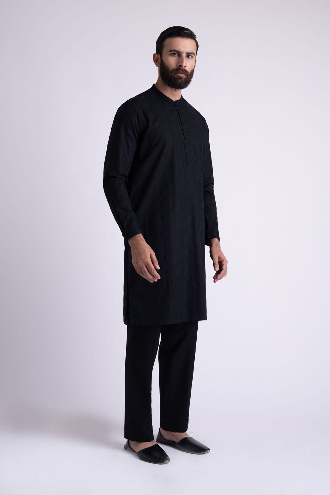 EMBROIDERED-KURTA-BLACK