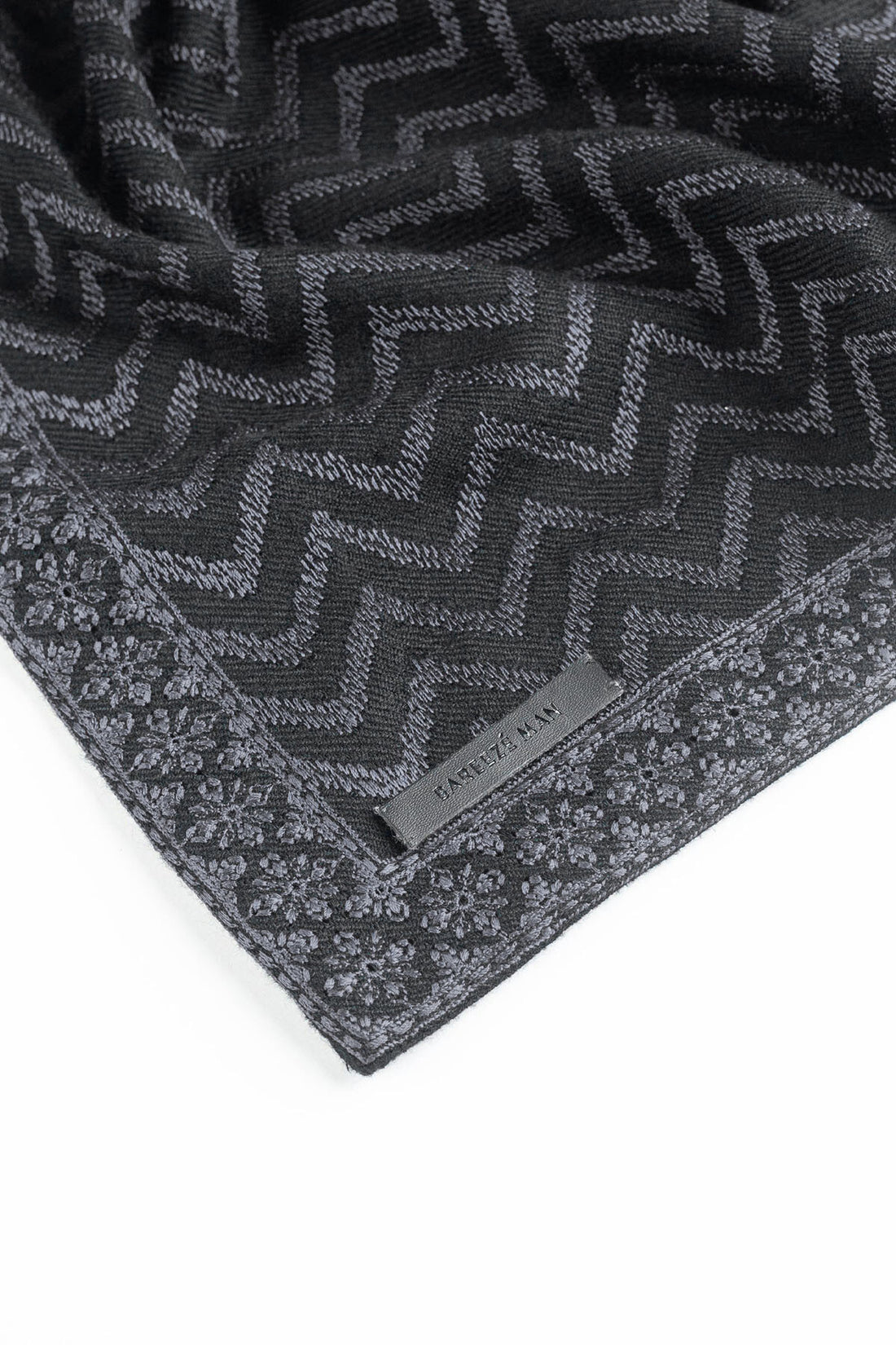 EMBROIDERED-PASHMINA-SHAWL-BLACK